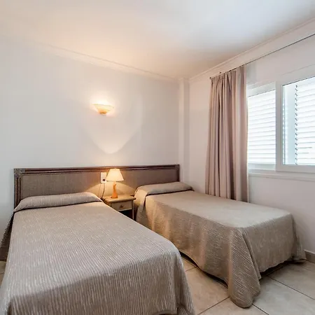 Aparthotel Es Cane *