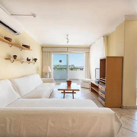 Aparthotel Es Cane